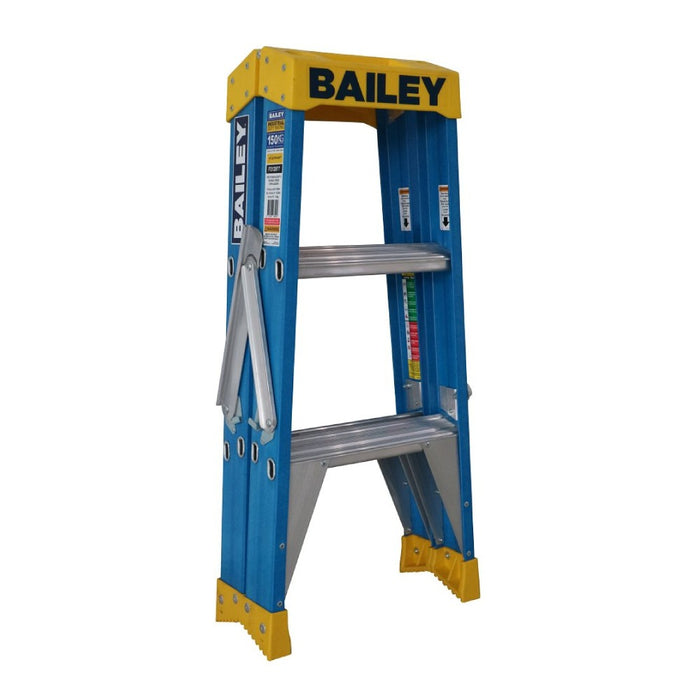 bailey-fs13977-0-9m-150kg-3-step-pro-fibreglass-punchlock-double-sided-step-ladder.jpg