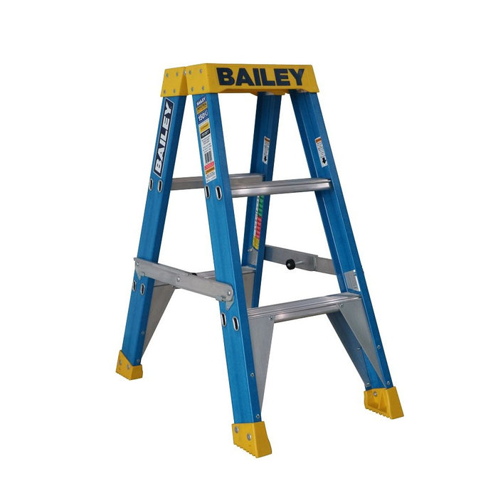 bailey-fs13977-0-9m-150kg-3-step-pro-fibreglass-punchlock-double-sided-step-ladder.jpg