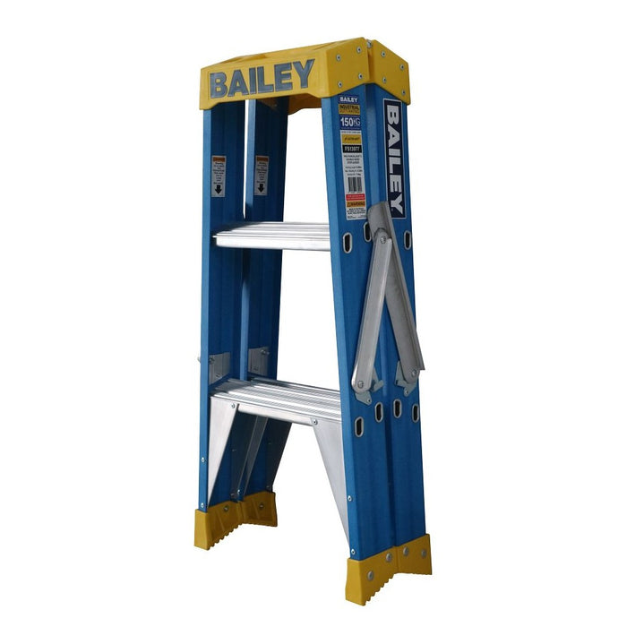 bailey-fs13977-0-9m-150kg-3-step-pro-fibreglass-punchlock-double-sided-step-ladder.jpg