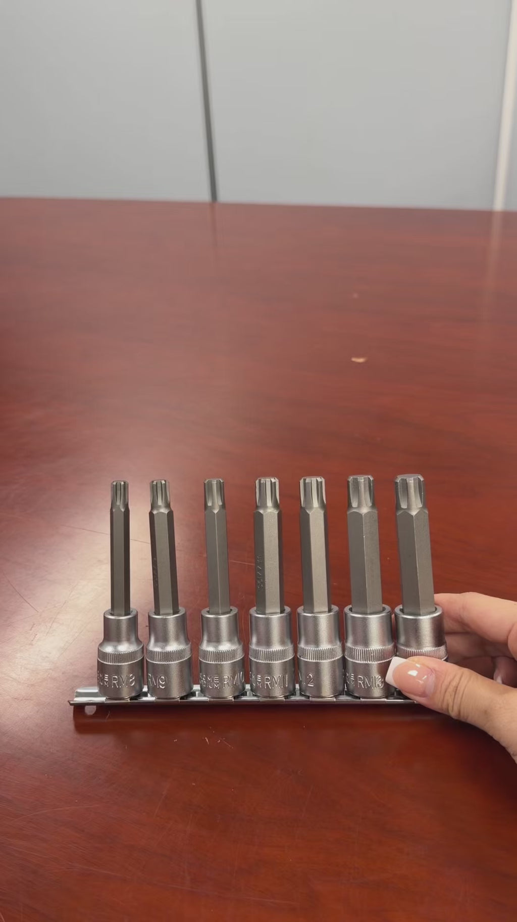 AuzGrip A70975 7 Piece 100mm 1/2" Square Drive Ribe Socket Bit Set