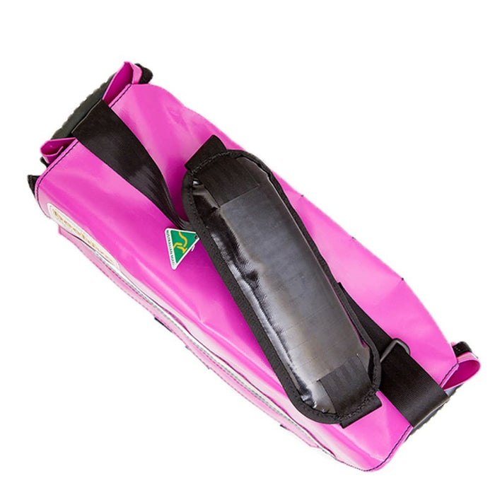 beehive-dbhmbrhpink-480mm-x-260mm-x-280mm-pink-hard-moulded-base-rubber-handles-tool-bag.jpg