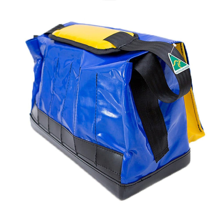 beehive-dbhmb-480mm-x-260mm-x-280mm-double-base-with-hard-moulded-base-tool-bag.jpg